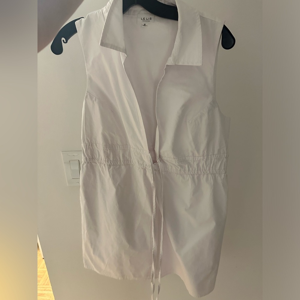 White Mini Dress with Collar and Cinched Waist